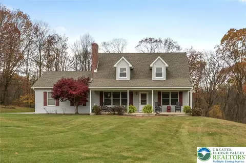 20 High View Ln, Mertztown, PA 19539
