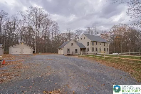 360 Reservoir Rd, Hamburg, PA 19526