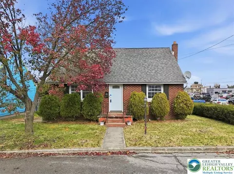 9 Park St, Hazleton, PA 18202