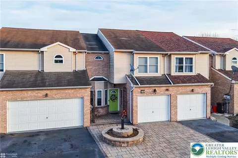 1302 Adams St, Northampton, PA 18067