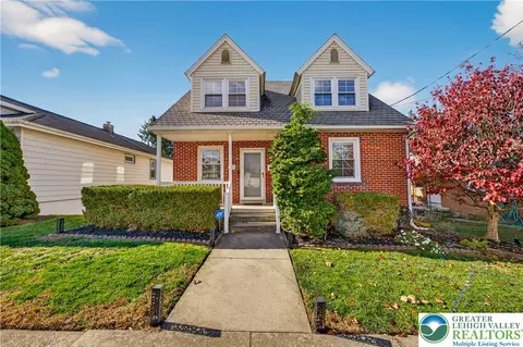 624 Delaware Ave, Hellertown, PA 18055