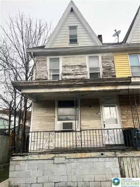 421 W Rowe St, Tamaqua, PA 18252