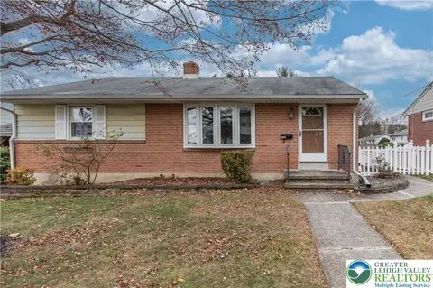 3910 Turner St, Allentown, PA 18104
