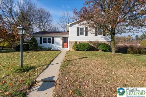 2901 Fairmont St, Allentown, PA 18104