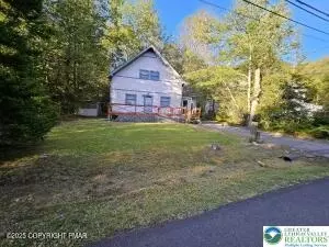 222 Nadine Blvd, Pocono Summit, PA 18346