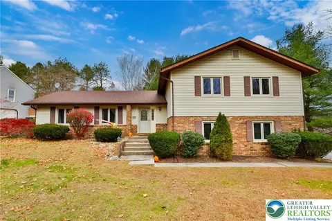 7933 Trails End, Fogelsville, PA 18051