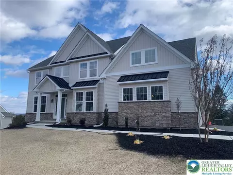 8868 Yorkshire Cir, Fogelsville, PA 18051