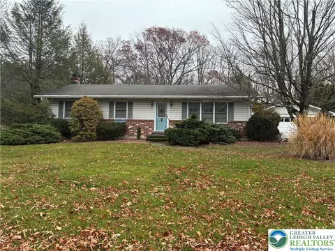 195 Bangor Junction Rd, Bangor, PA 18013