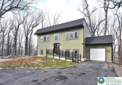 501 Skyline Dr, Allentown, PA 18103