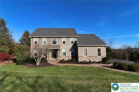 2127 Sherbrooke Dr, Bethlehem, PA 18015