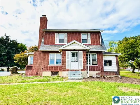 2619 Broad St, Palmer Township, PA 18045