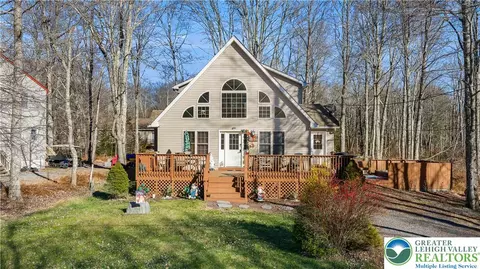 1309 Glen Trl, Pocono Lake, PA 18347