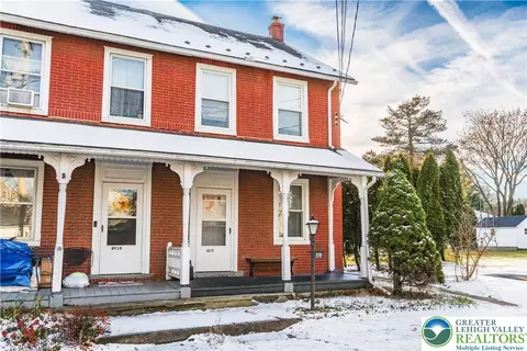 8914 Brookdale Rd, Breinigsville, PA 18031