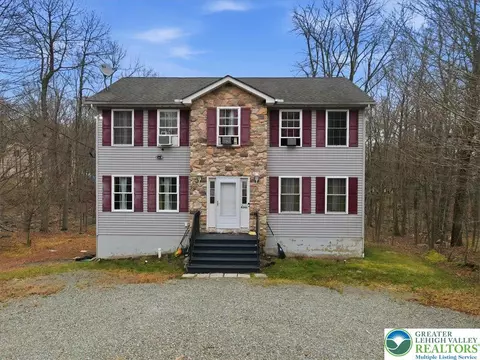 8343 Shannon Dr, Coolbaugh Twp, PA 18466