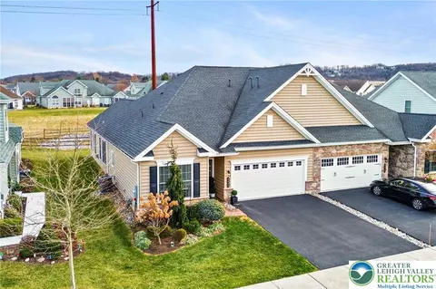 4406 Allegiant St, Center Valley, PA 18034