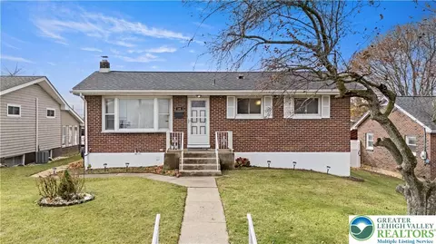 148 8th St, Coplay, PA 18037