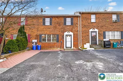 1654 Angela Dr, Bethlehem, PA 18017