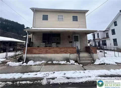 438 White St, Weissport, PA 18235