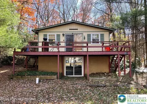 226 Bear Creek Lake Dr, Jim Thorpe, PA 18229