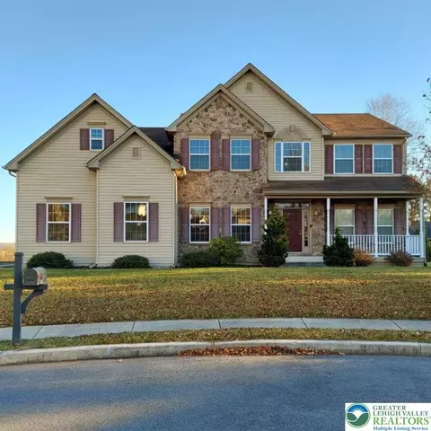 4704 Reston Dr, Easton, PA 18040