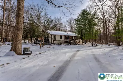 415 White Oak Rd, Lehighton, PA 18235