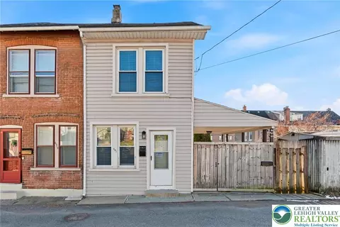 641 Martins Ln, Bethlehem, PA 18018