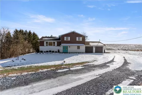 438 Nursery Rd, Kempton, PA 19529
