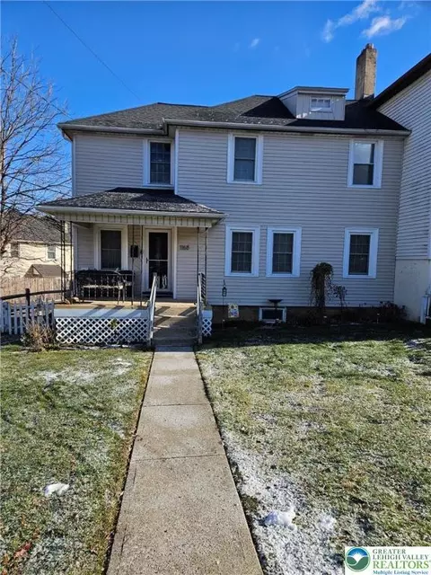 1168 Minsi Trail St, Bethlehem, PA 18018