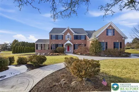 2362 Cross Creek Rd, Macungie, PA 18062