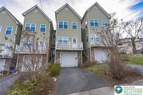1490 E 7th St, Bethlehem, PA 18015