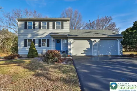 6923 Blue Church Rd S, Coopersburg, PA 18036