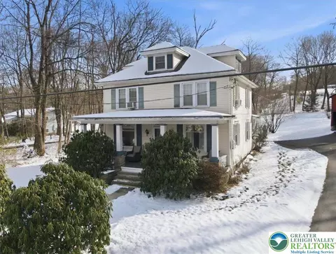 97 Chapel Dr, Lehighton, PA 18235