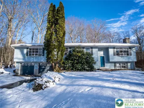 1117 Shagbark Ln, Stroudsburg, PA 18360