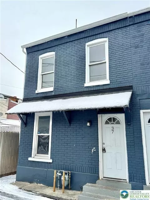 37 Spruce St, Allentown, PA 18101