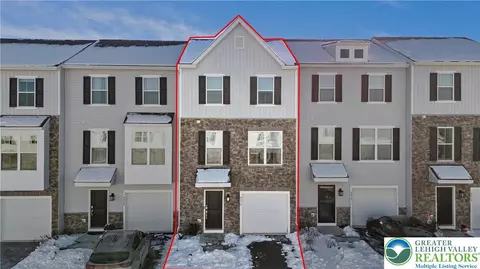 4910 Brookside Ct, Coopersburg, PA 18036