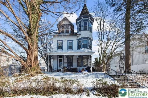 743 3rd St, Catasauqua, PA 18032