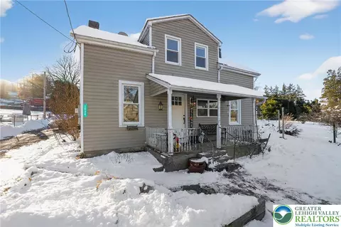 1624 Sterner Ln, Allentown, PA 18103