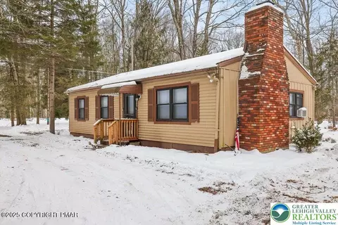 3280 Red Run Rd, Pocono Summit, PA 18346
