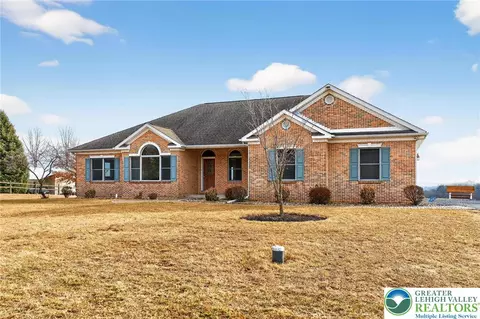 3338 Spring Valley Rd, Slatington, PA 18080