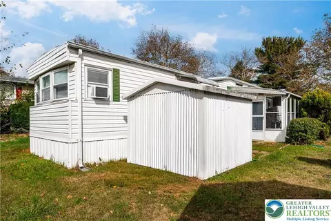 16 Springridge Rd, Bath, PA 18014 photo 6