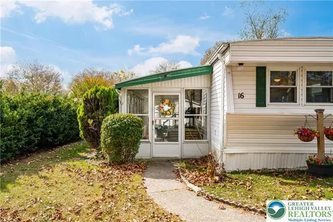 16 Springridge Rd, Bath, PA 18014 photo 2