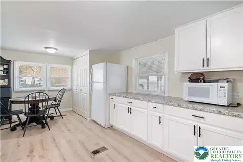 16 Springridge Rd, Bath, PA 18014 photo 22