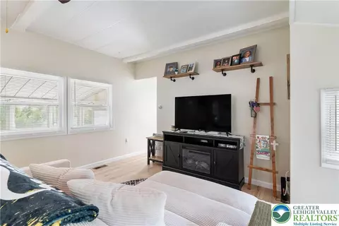 16 Springridge Rd, Bath, PA 18014 photo 23
