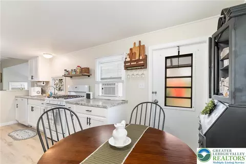 16 Springridge Rd, Bath, PA 18014 photo 26