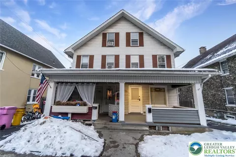 415 S 2nd St, Bangor, PA 18013