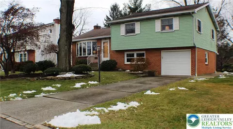 1925 Troxell St, Allentown, PA 18109