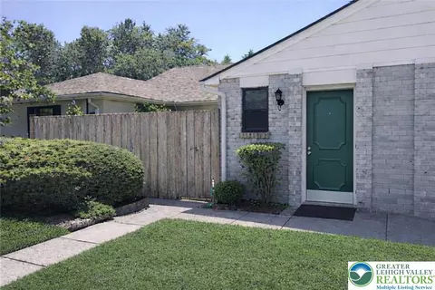 3009 Aronimink Pl, Macungie, PA 18062