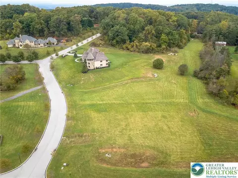 2212 S Melrose Ln, Salisbury Twp, PA 18015