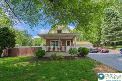 3082 Pricetown Rd, Temple, PA 19560