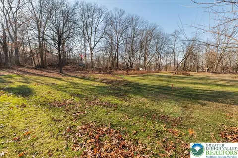 615 Fairview St, Emmaus Boro, PA 18049